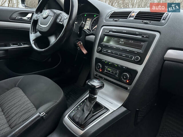 Черный Шкода Октавия, объемом двигателя 1.97 л и пробегом 198 тыс. км за 8200 $, фото 27 на Automoto.ua