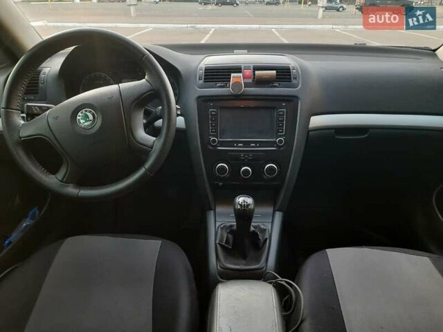 Чорний Шкода Октавія, об'ємом двигуна 1.6 л та пробігом 235 тис. км за 6350 $, фото 9 на Automoto.ua