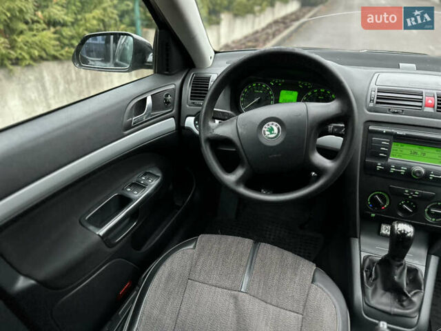 Черный Шкода Октавия, объемом двигателя 1.6 л и пробегом 223 тыс. км за 6300 $, фото 20 на Automoto.ua