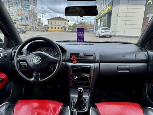 Чорний Шкода Октавія, об'ємом двигуна 1.8 л та пробігом 280 тис. км за 4300 $, фото 8 на Automoto.ua