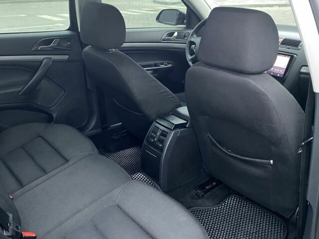 Черный Шкода Октавия, объемом двигателя 2 л и пробегом 192 тыс. км за 6500 $, фото 13 на Automoto.ua