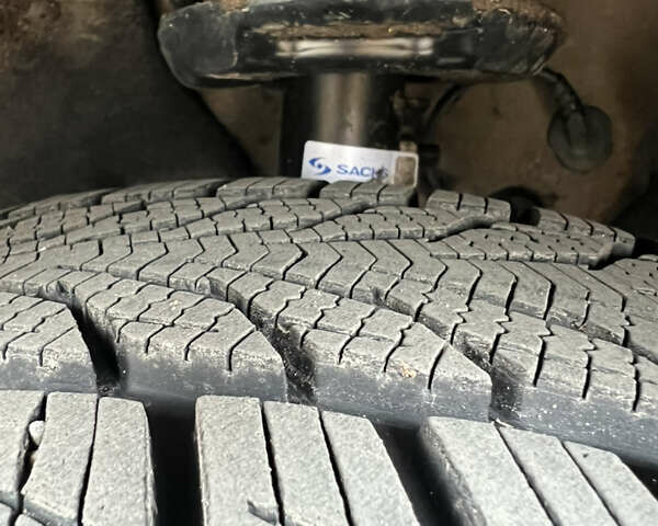 Черный Шкода Октавия, объемом двигателя 1.6 л и пробегом 301 тыс. км за 5600 $, фото 21 на Automoto.ua