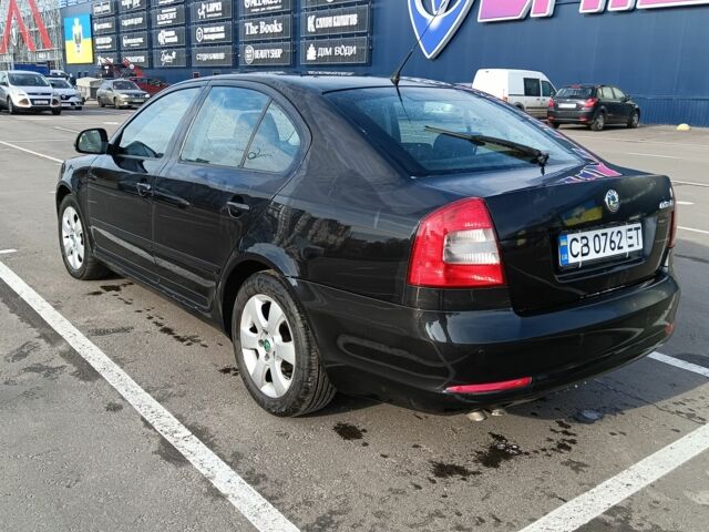 Черный Шкода Октавия, объемом двигателя 2 л и пробегом 198 тыс. км за 7850 $, фото 1 на Automoto.ua