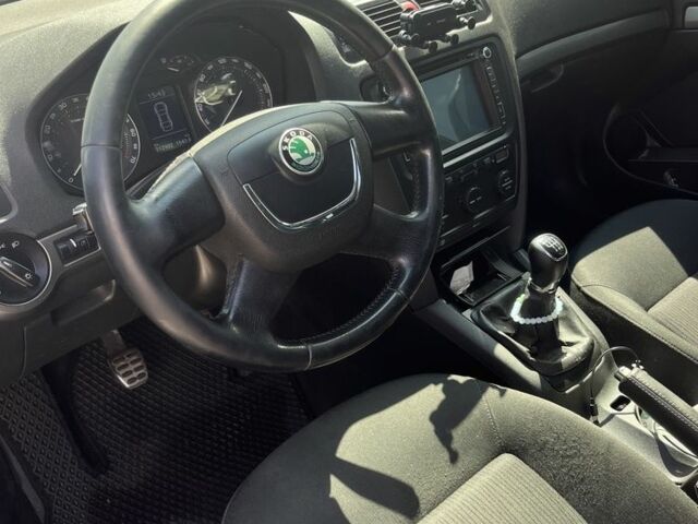 Чорний Шкода Октавія, об'ємом двигуна 2 л та пробігом 340 тис. км за 5100 $, фото 7 на Automoto.ua