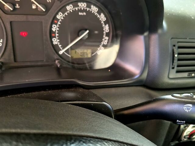 Черный Шкода Октавия, объемом двигателя 1.6 л и пробегом 172 тыс. км за 5999 $, фото 4 на Automoto.ua