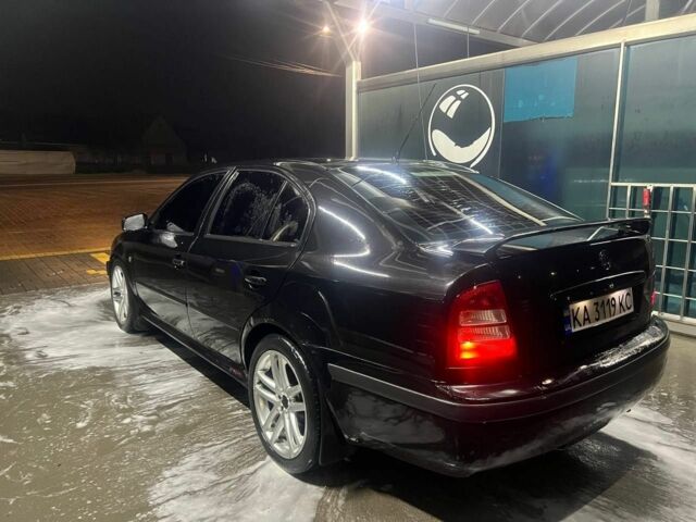 Черный Шкода Октавия, объемом двигателя 1.8 л и пробегом 280 тыс. км за 2600 $, фото 4 на Automoto.ua