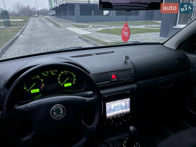 Черный Шкода Октавия, объемом двигателя 1.6 л и пробегом 245 тыс. км за 5400 $, фото 21 на Automoto.ua