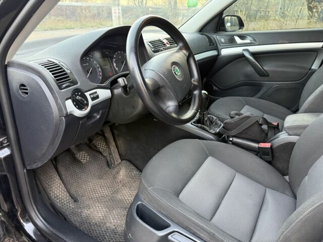 Чорний Шкода Октавія, об'ємом двигуна 1.6 л та пробігом 297 тис. км за 5500 $, фото 6 на Automoto.ua