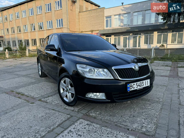 Черный Шкода Октавия, объемом двигателя 1.6 л и пробегом 245 тыс. км за 6399 $, фото 4 на Automoto.ua