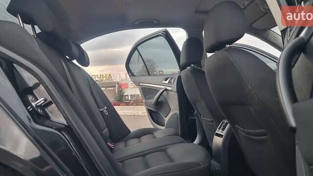 Черный Шкода Октавия, объемом двигателя 1.9 л и пробегом 278 тыс. км за 6799 $, фото 39 на Automoto.ua