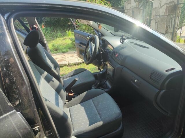 Чорний Шкода Октавія, об'ємом двигуна 1.6 л та пробігом 226 тис. км за 4800 $, фото 3 на Automoto.ua