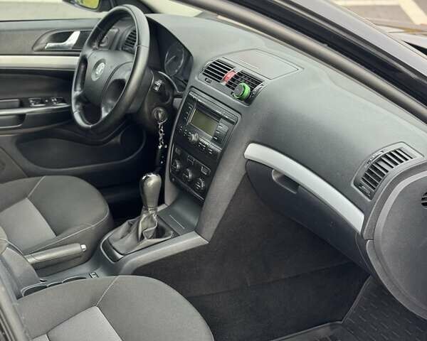 Шкода Октавія 2008 у Мукачеве на Automoto.ua Чорний Шкода Октавія, об'ємом двигуна 1.9 л та пробігом 356 тис. км за 6350 $, фото 24 на Automoto.ua