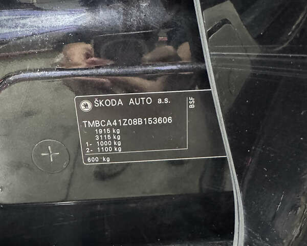 Черный Шкода Октавия, объемом двигателя 1.6 л и пробегом 132 тыс. км за 7950 $, фото 1 на Automoto.ua