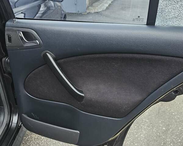 Черный Шкода Октавия, объемом двигателя 1.6 л и пробегом 210 тыс. км за 2000 $, фото 13 на Automoto.ua