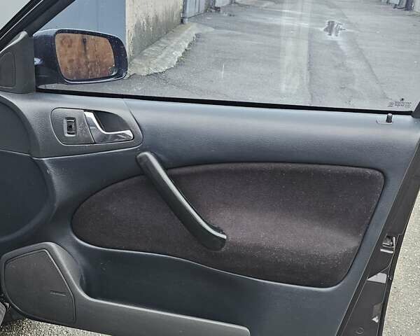 Черный Шкода Октавия, объемом двигателя 1.6 л и пробегом 210 тыс. км за 2000 $, фото 15 на Automoto.ua