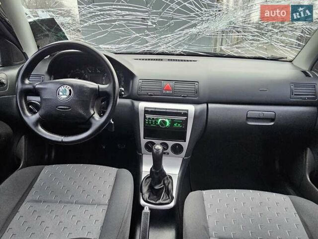 Черный Шкода Октавия, объемом двигателя 1.6 л и пробегом 210 тыс. км за 2000 $, фото 17 на Automoto.ua