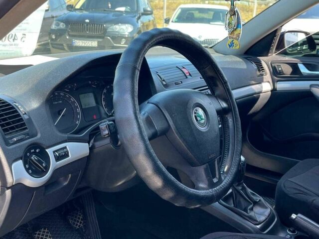 Черный Шкода Октавия, объемом двигателя 1.8 л и пробегом 345 тыс. км за 4740 $, фото 15 на Automoto.ua