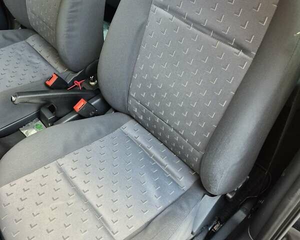 Черный Шкода Октавия, объемом двигателя 1.6 л и пробегом 279 тыс. км за 6700 $, фото 3 на Automoto.ua
