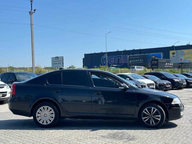 Черный Шкода Октавия, объемом двигателя 1.8 л и пробегом 345 тыс. км за 4740 $, фото 3 на Automoto.ua