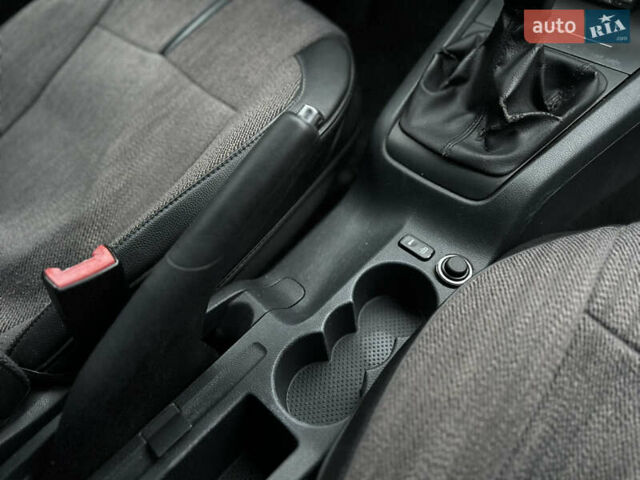 Черный Шкода Октавия, объемом двигателя 1.6 л и пробегом 223 тыс. км за 6300 $, фото 25 на Automoto.ua