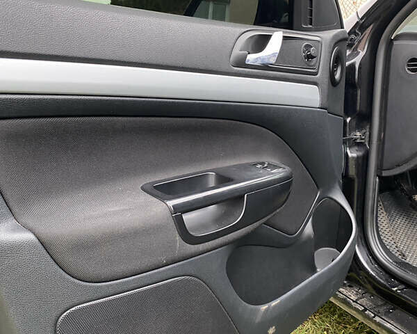 Черный Шкода Октавия, объемом двигателя 1.8 л и пробегом 346 тыс. км за 4600 $, фото 3 на Automoto.ua