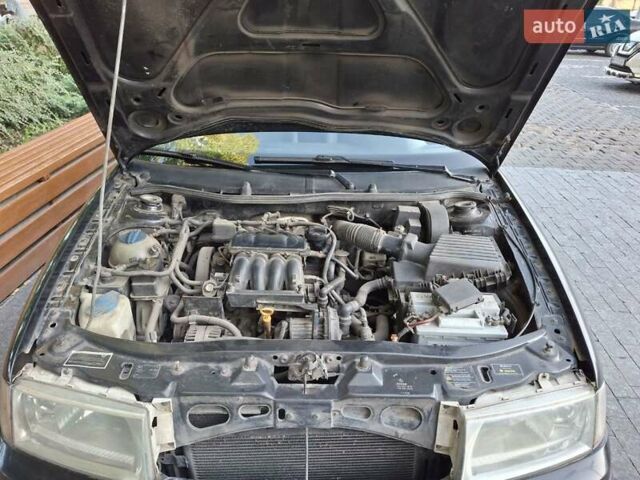 Черный Шкода Октавия, объемом двигателя 1.6 л и пробегом 258 тыс. км за 4800 $, фото 10 на Automoto.ua