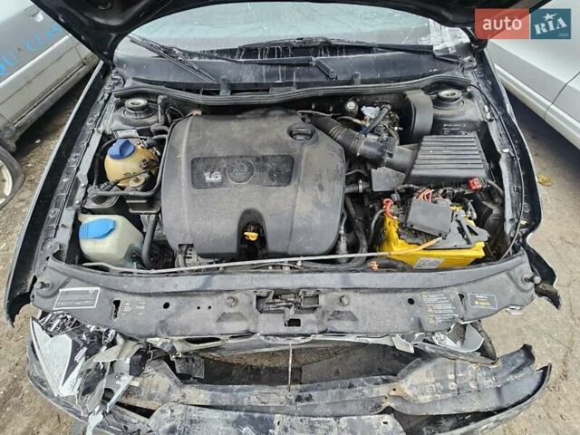 Черный Шкода Октавия, объемом двигателя 1.6 л и пробегом 210 тыс. км за 2350 $, фото 9 на Automoto.ua