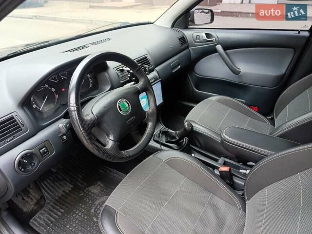 Черный Шкода Октавия, объемом двигателя 1.6 л и пробегом 243 тыс. км за 6000 $, фото 6 на Automoto.ua