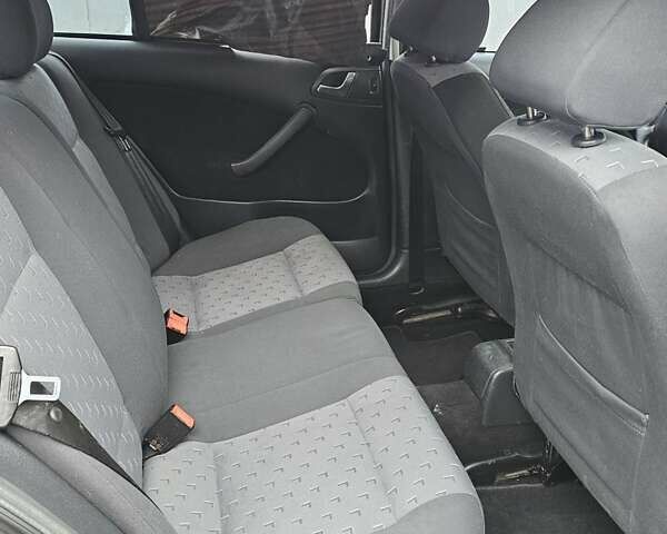 Черный Шкода Октавия, объемом двигателя 1.6 л и пробегом 210 тыс. км за 2200 $, фото 15 на Automoto.ua