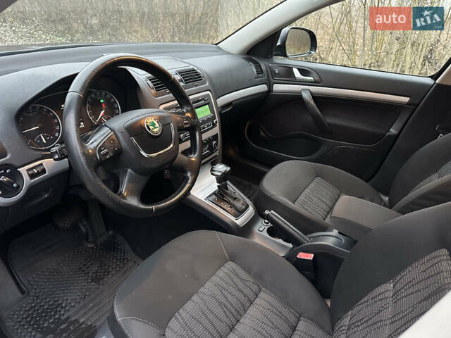 Черный Шкода Октавия, объемом двигателя 1.97 л и пробегом 198 тыс. км за 8200 $, фото 16 на Automoto.ua