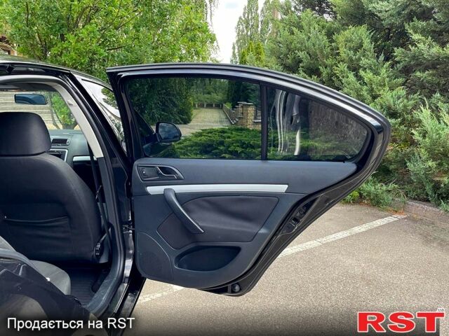 Черный Шкода Октавия, объемом двигателя 1.6 л и пробегом 127 тыс. км за 7600 $, фото 7 на Automoto.ua