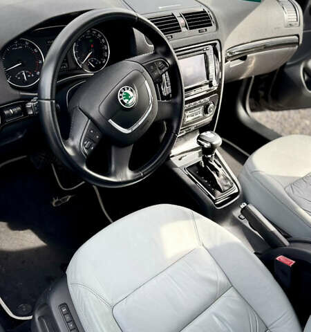 Шкода Октавія 2009 у Старокостянтинів на Automoto.ua Чорний Шкода Октавія, об'ємом двигуна 1.8 л та пробігом 204 тис. км за 8800 $, фото 12 на Automoto.ua