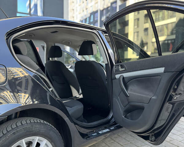 Черный Шкода Октавия, объемом двигателя 1.8 л и пробегом 295 тыс. км за 6500 $, фото 18 на Automoto.ua
