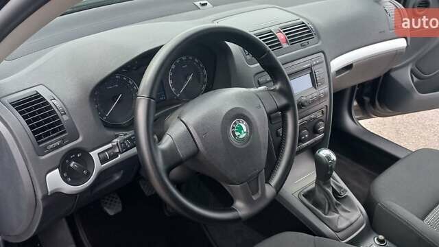 Черный Шкода Октавия, объемом двигателя 1.6 л и пробегом 145 тыс. км за 9250 $, фото 52 на Automoto.ua
