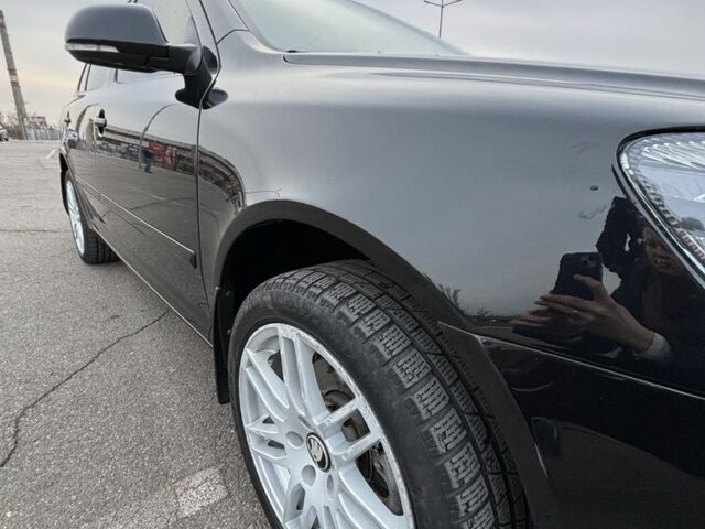 Черный Шкода Октавия, объемом двигателя 1.8 л и пробегом 211 тыс. км за 9000 $, фото 4 на Automoto.ua