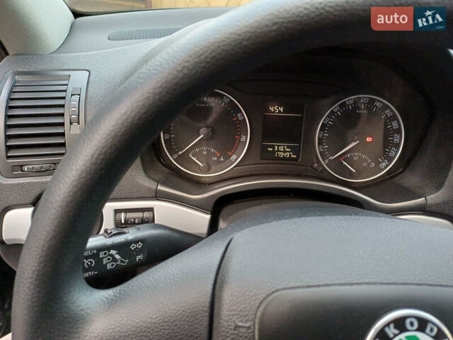 Черный Шкода Октавия, объемом двигателя 1.4 л и пробегом 170 тыс. км за 7700 $, фото 21 на Automoto.ua