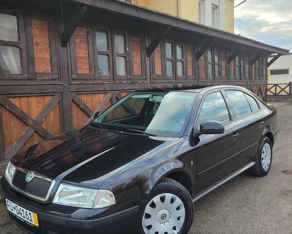 Черный Шкода Октавия, объемом двигателя 1.6 л и пробегом 197 тыс. км за 7150 $, фото 7 на Automoto.ua