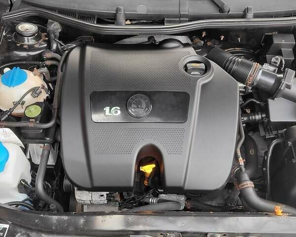 Черный Шкода Октавия, объемом двигателя 1.6 л и пробегом 197 тыс. км за 7150 $, фото 29 на Automoto.ua