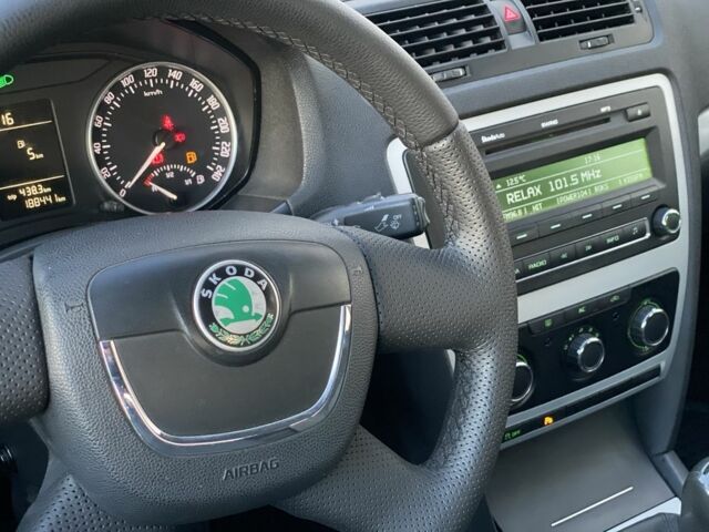 Чорний Шкода Октавія, об'ємом двигуна 1.6 л та пробігом 188 тис. км за 6999 $, фото 16 на Automoto.ua