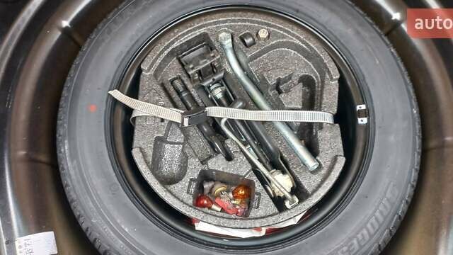 Черный Шкода Октавия, объемом двигателя 1.6 л и пробегом 145 тыс. км за 9250 $, фото 62 на Automoto.ua