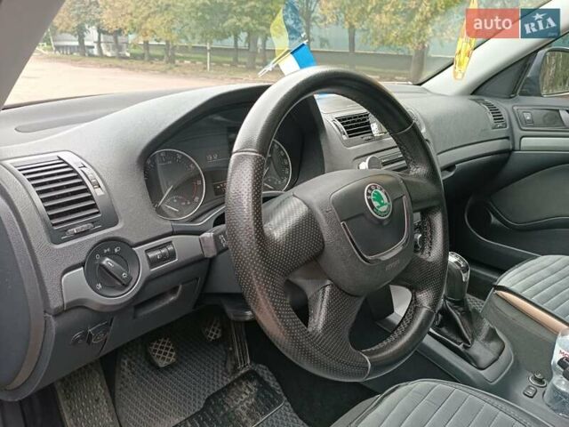 Шкода Октавия 2009 в Житомире на Automoto.ua Черный Шкода Октавия, объемом двигателя 1.6 л и пробегом 178 тыс. км за 7500 $, фото 27 на Automoto.ua