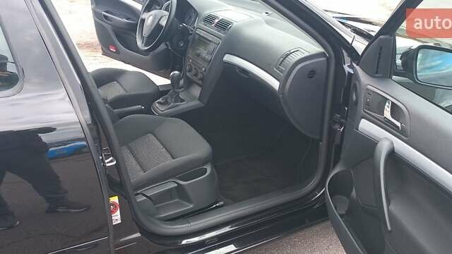 Черный Шкода Октавия, объемом двигателя 1.6 л и пробегом 145 тыс. км за 9250 $, фото 39 на Automoto.ua