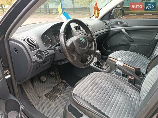 Шкода Октавия 2009 в Житомире на Automoto.ua Черный Шкода Октавия, объемом двигателя 1.6 л и пробегом 178 тыс. км за 7500 $, фото 26 на Automoto.ua