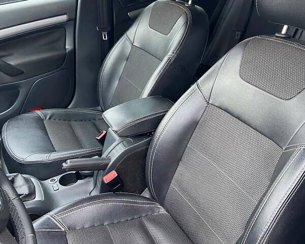 Черный Шкода Октавия, объемом двигателя 1.8 л и пробегом 210 тыс. км за 6800 $, фото 7 на Automoto.ua