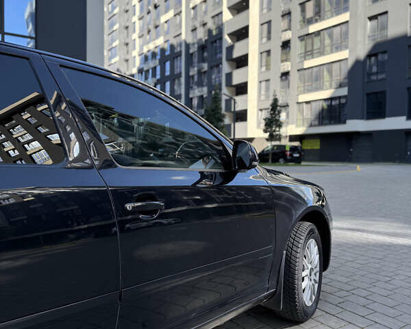 Черный Шкода Октавия, объемом двигателя 1.8 л и пробегом 295 тыс. км за 6500 $, фото 3 на Automoto.ua