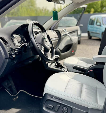 Шкода Октавія 2009 у Старокостянтинів на Automoto.ua Чорний Шкода Октавія, об'ємом двигуна 1.8 л та пробігом 204 тис. км за 8800 $, фото 13 на Automoto.ua