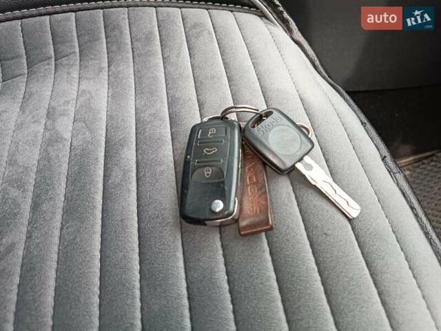 Шкода Октавия 2009 в Житомире на Automoto.ua Черный Шкода Октавия, объемом двигателя 1.6 л и пробегом 178 тыс. км за 7500 $, фото 30 на Automoto.ua