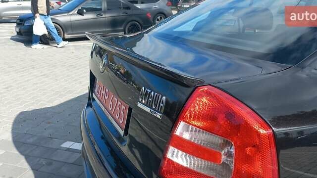 Черный Шкода Октавия, объемом двигателя 1.6 л и пробегом 145 тыс. км за 9250 $, фото 17 на Automoto.ua