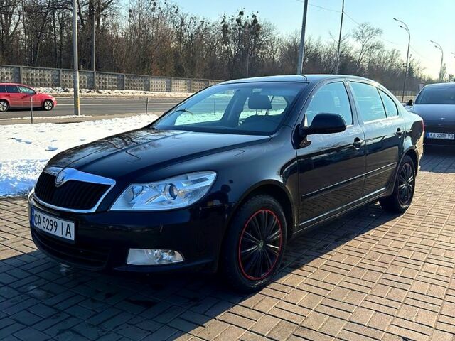 Черный Шкода Октавия, объемом двигателя 18 л и пробегом 265 тыс. км за 7000 $, фото 3 на Automoto.ua