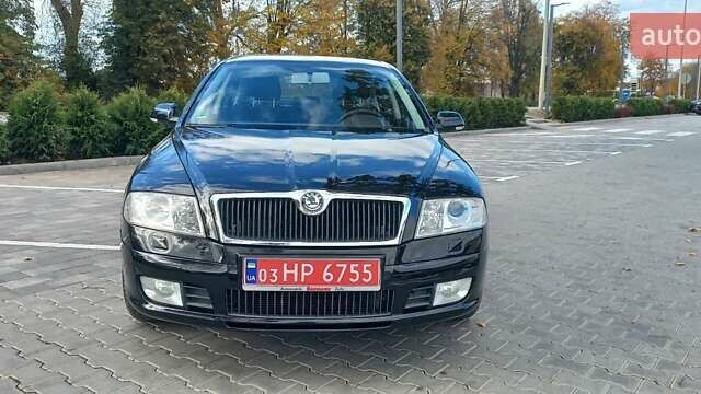 Черный Шкода Октавия, объемом двигателя 1.6 л и пробегом 145 тыс. км за 9250 $, фото 5 на Automoto.ua